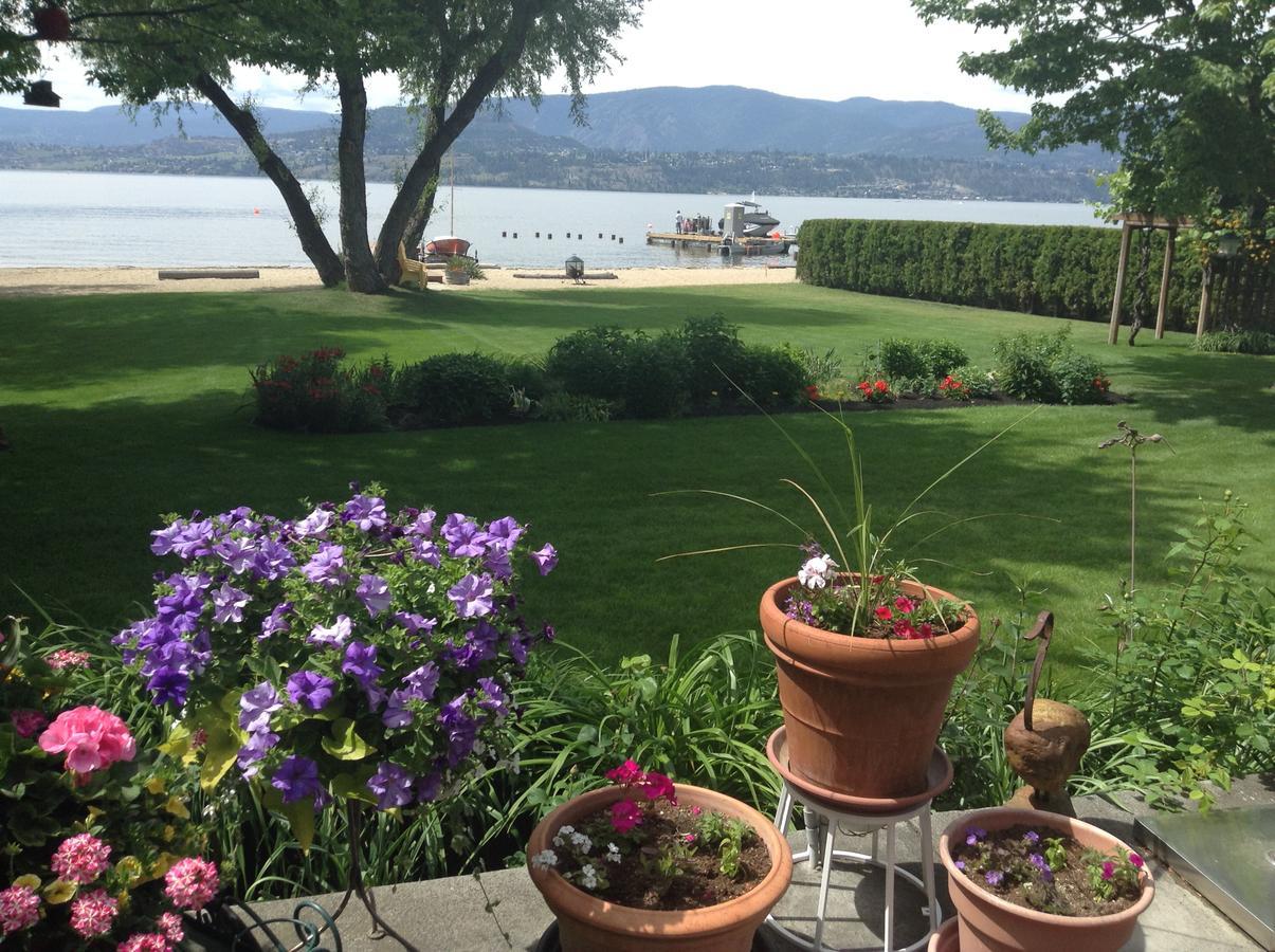 Lakeshore B&B Kelowna Exterior photo